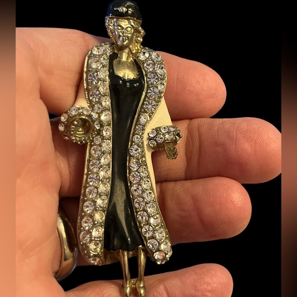 Vintage Art Deco Fancy Lady Brooch - Picture 2 of 5